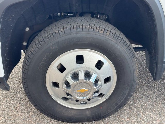 Certified 2026 Chevrolet Silverado 3500 High Country w/ Technology Package AWD/4WD image 11