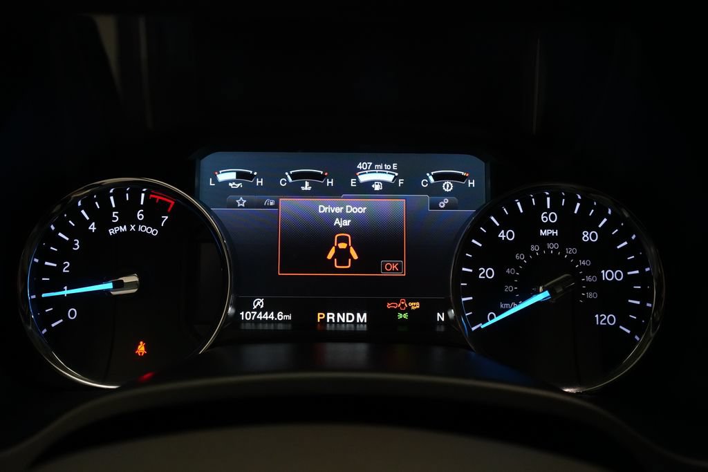 Used 2018 Ford Expedition Limited w/ Equipment Group 301A AWD/4WD image 2