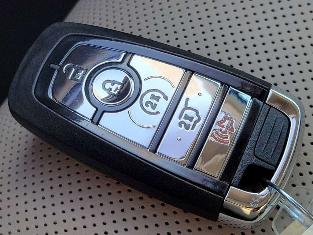 Used 2023 Lincoln Aviator Reserve w/ Equipment Group 201A AWD/4WD image 36