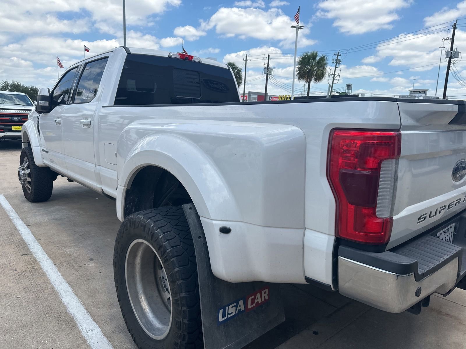 Used 2019 Ford F450 Lariat w/ Lariat Ultimate Package AWD/4WD image 4