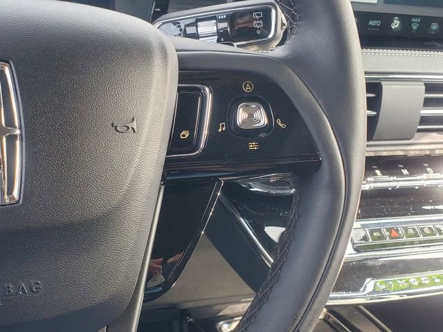 Certified 2023 Lincoln Corsair FWD w/ Equipment Group 101A image 16