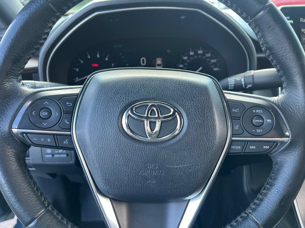 Certified 2019 Toyota Avalon XLE FWD image 18