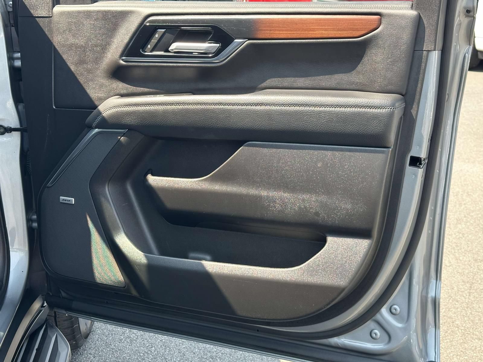 Certified 2025 GMC Yukon Denali AWD/4WD image 30