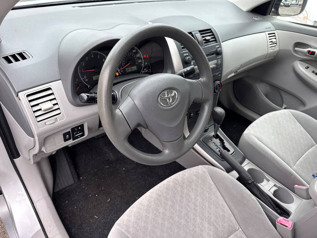 Used 2009 Toyota Corolla LE FWD image 13