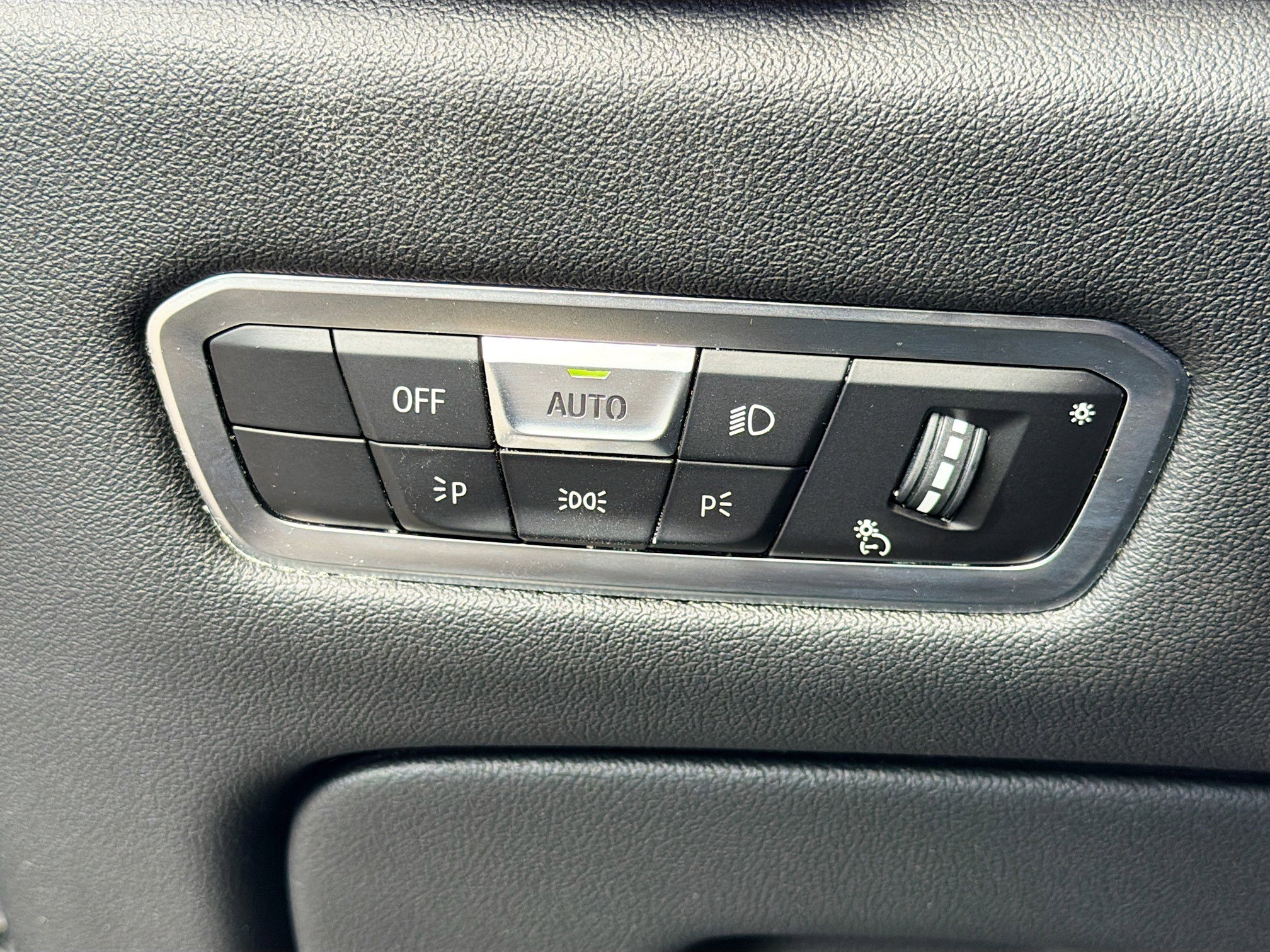 Used 2022 BMW X5 xDrive40i AWD/4WD image 35