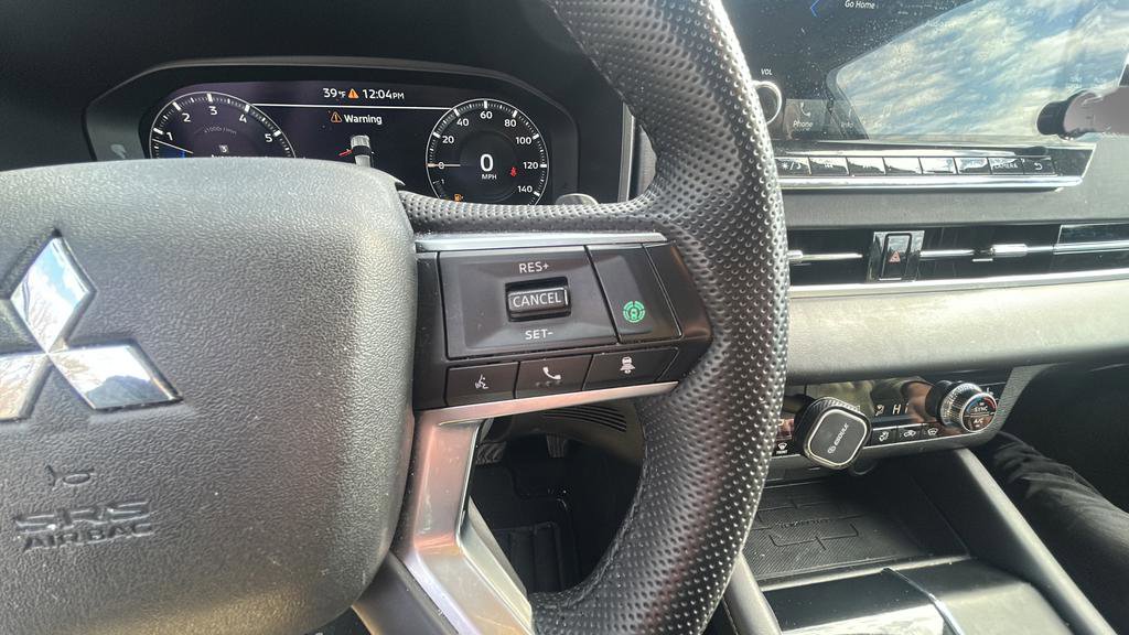 Used 2024 Mitsubishi Outlander SE image 27