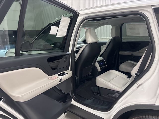 New 2026 Lincoln Aviator Reserve image 11