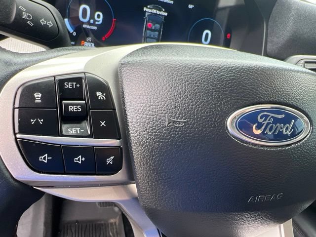 Used 2025 Ford Explorer Active AWD/4WD image 27