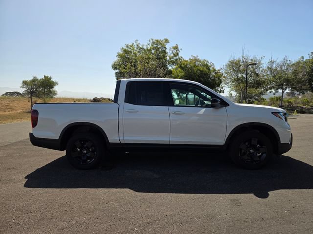 New 2026 Honda Ridgeline Black Edition image 4