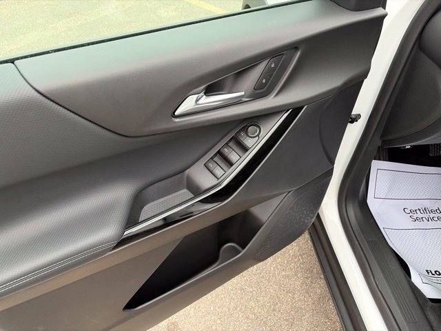 Used 2026 Chevrolet Equinox LT w/ LPO, Floor Liner Package FWD image 10