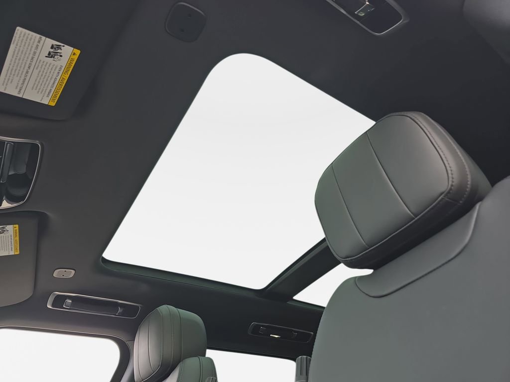 Certified 2025 Land Rover Range Rover Sport Dynamic SE image 31