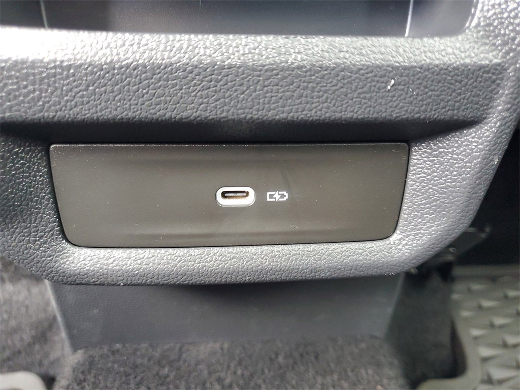 Used 2022 Volkswagen Taos SE image 53