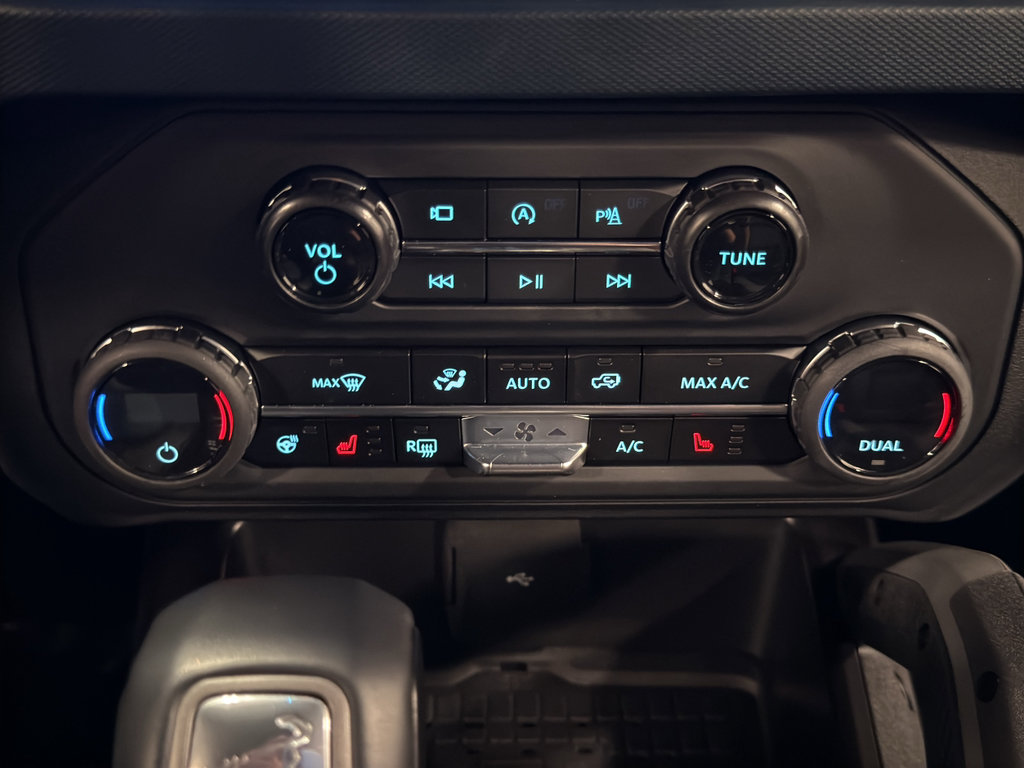 Used 2024 Ford Bronco Outer Banks image 23