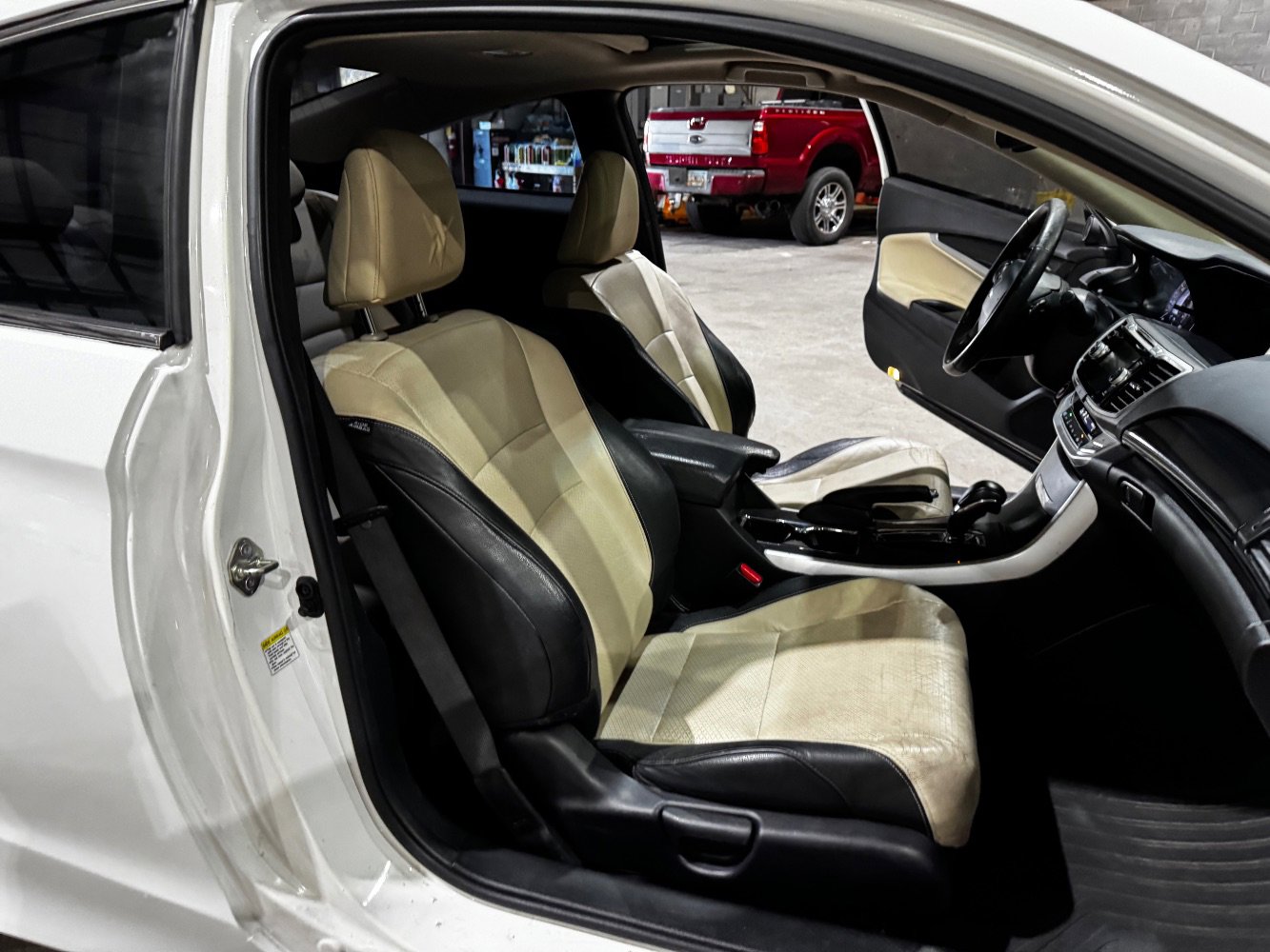 Used 2015 Honda Accord EX-L image 19