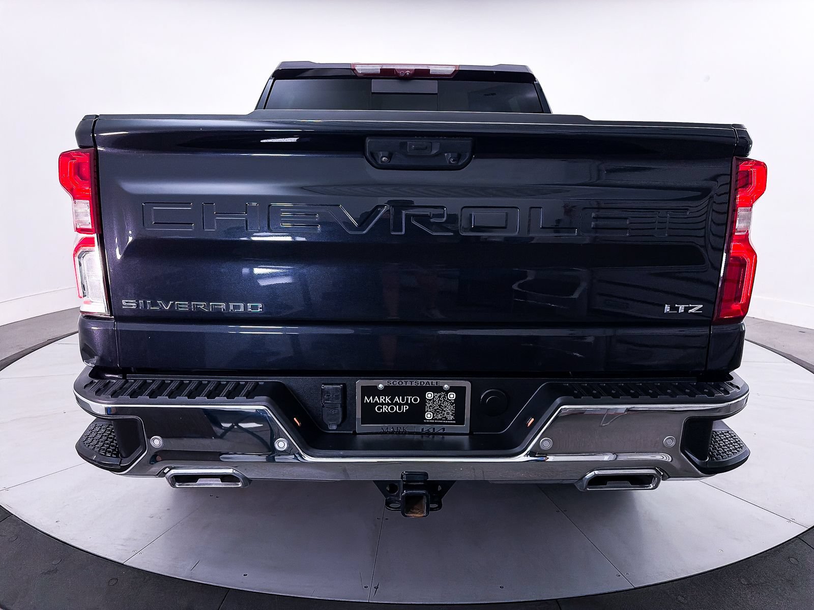 Used 2023 Chevrolet Silverado 1500 LTZ w/ Technology Package AWD/4WD image 14