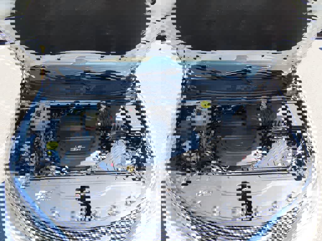 Used 2017 Chrysler Pacifica Limited image 10