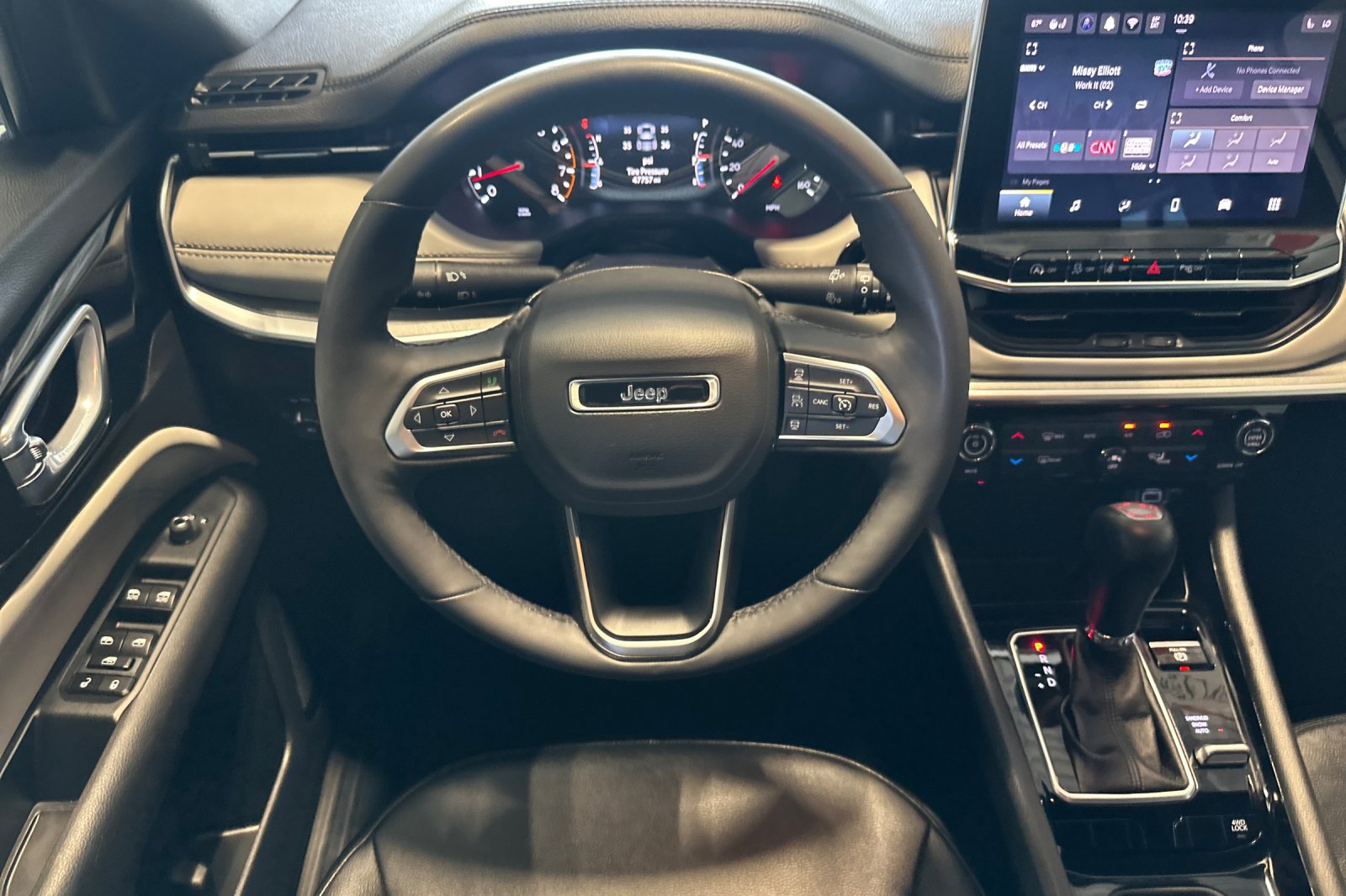Used 2025 Jeep Compass Limited AWD/4WD image 14