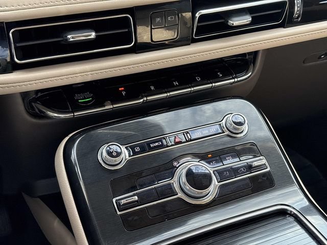 Certified 2022 Lincoln Nautilus AWD w/ Premium Package image 33