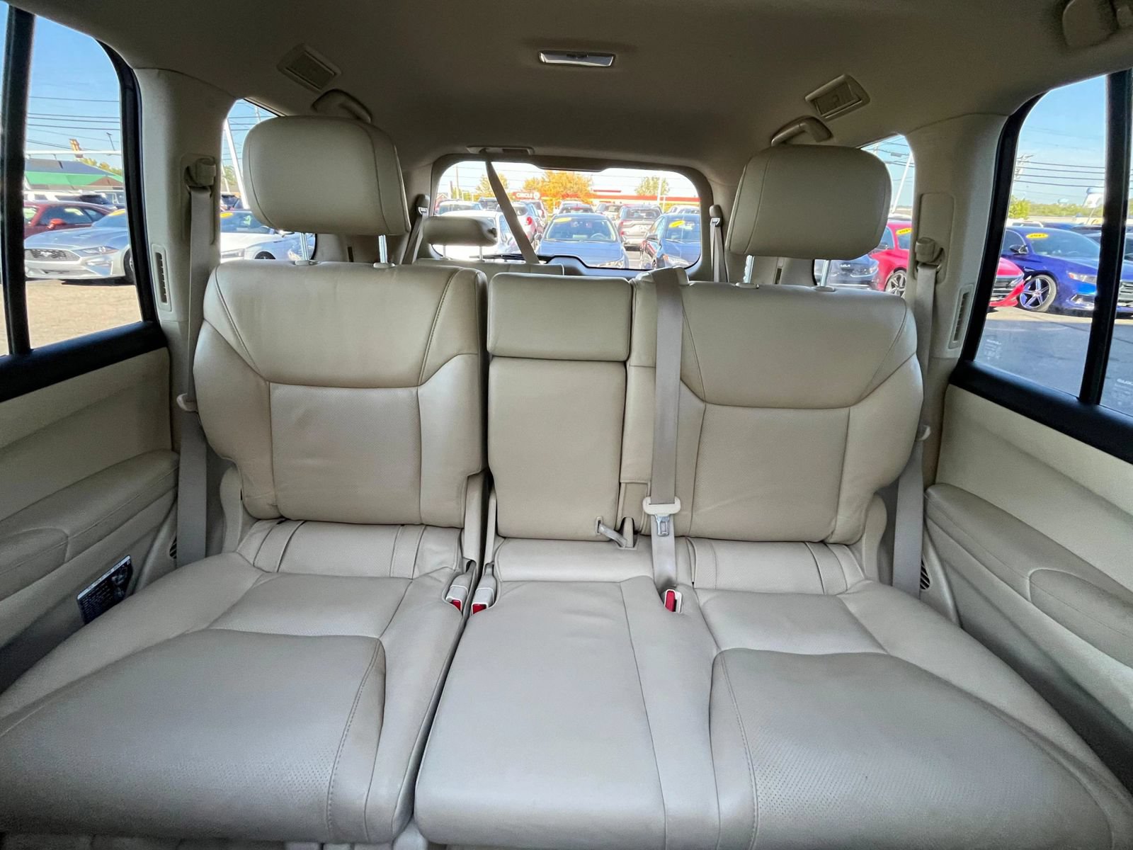 Used 2011 Lexus LX 570 4WD w/ Luxury Pkg image 40