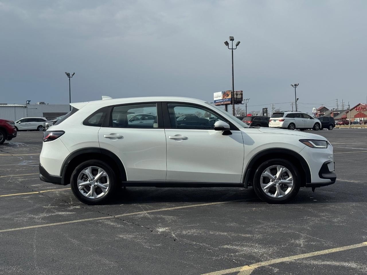 Used 2023 Honda HR-V LX image 2