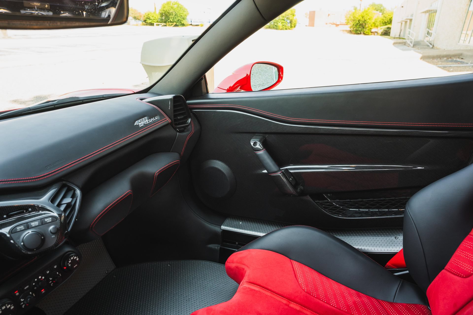 Used 2015 Ferrari 458 Speciale Coupe RWD image 77