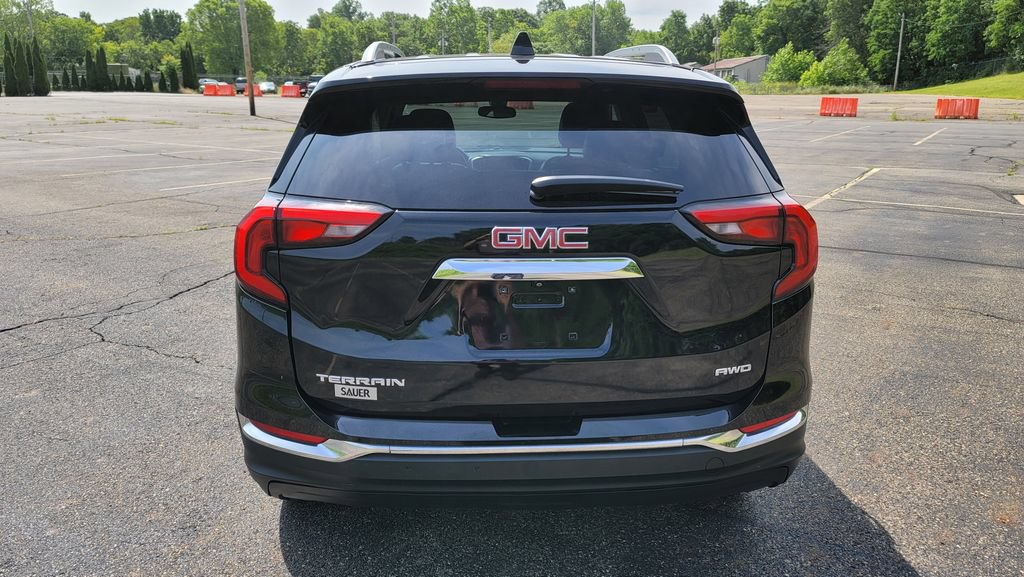 Used 2021 GMC Terrain SLT AWD/4WD image 10