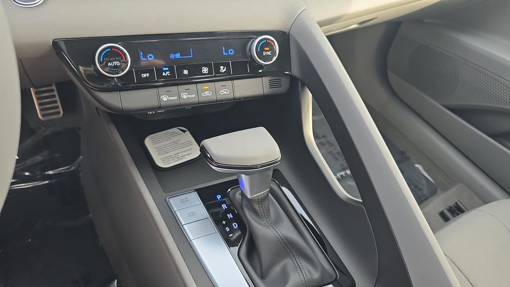 New 2026 Hyundai Elantra Sport FWD image 17