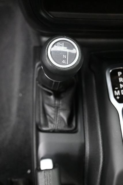 Used 2023 Jeep Wrangler Unlimited Sahara AWD/4WD image 28