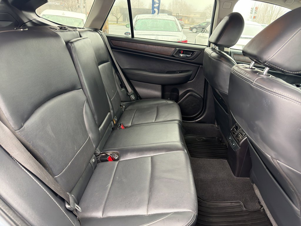 Used 2017 Subaru Outback 3.6R Limited image 14