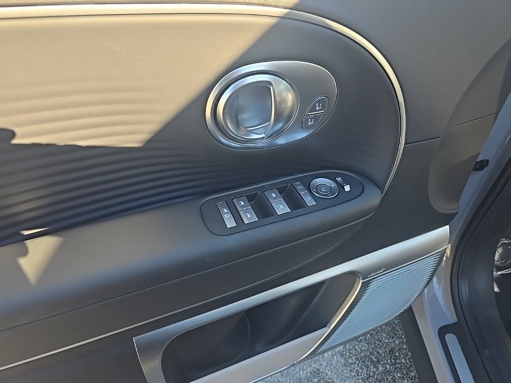 New 2026 Hyundai Ioniq 9 Limited image 10