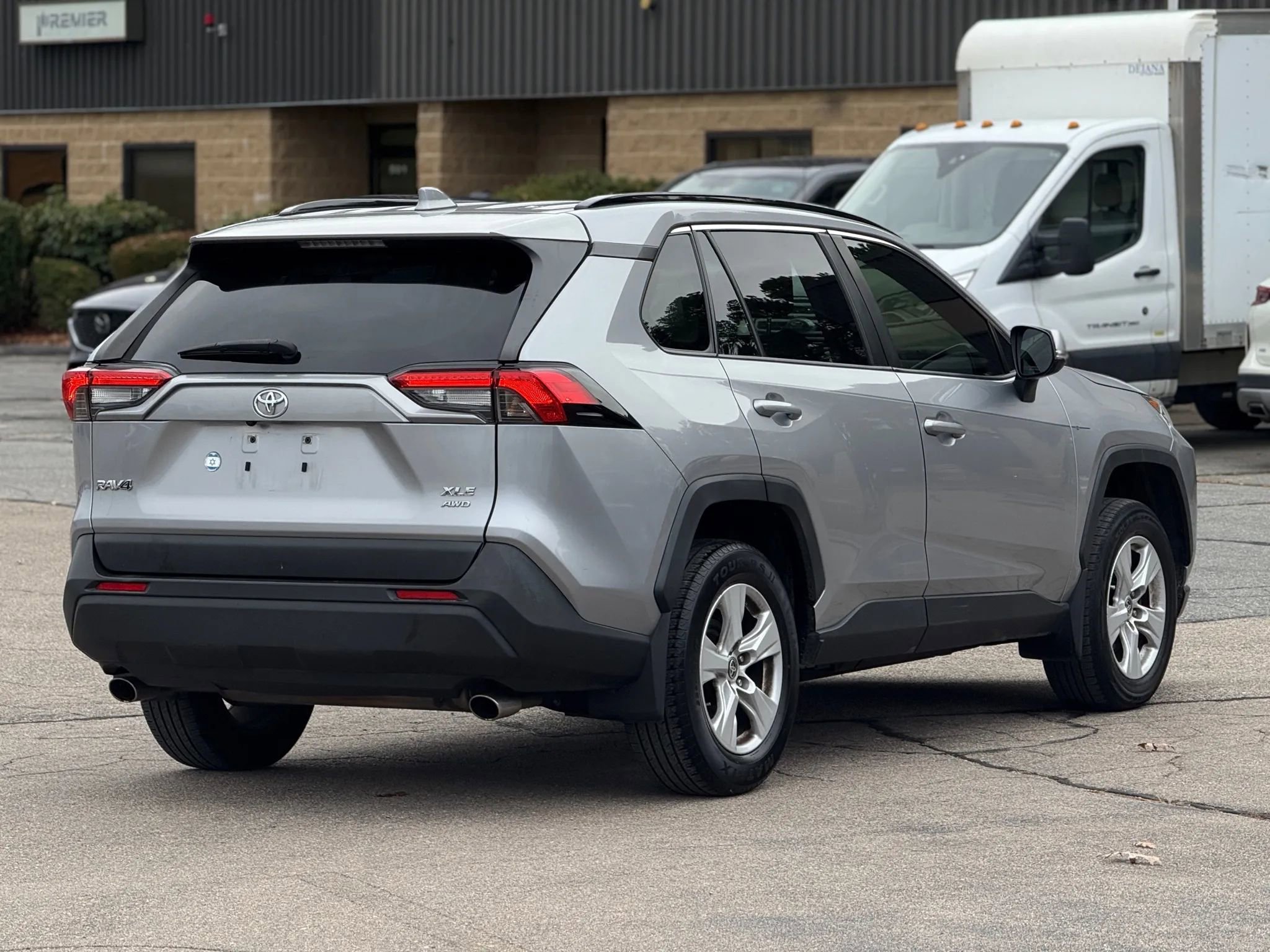 Used 2019 Toyota RAV4 XLE image 5