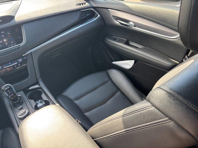 Used 2023 Cadillac XT6 Luxury AWD/4WD image 14