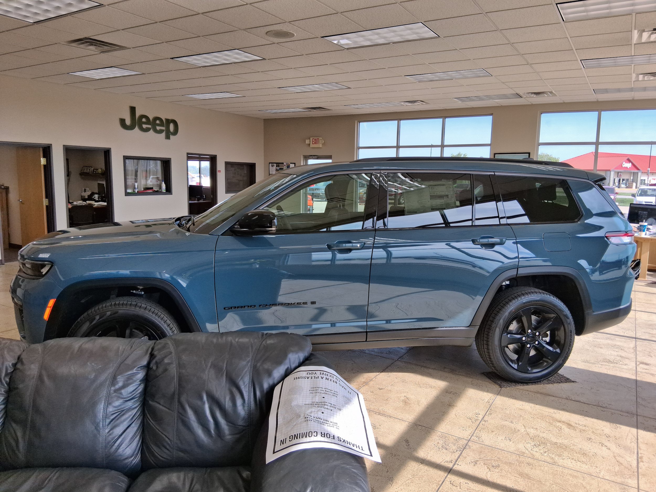 New 2026 Jeep Grand Cherokee L Limited w/ Limited Altitude Package AWD/4WD image 5