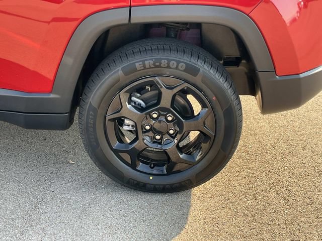 Used 2024 Jeep Compass Trailhawk AWD/4WD image 15