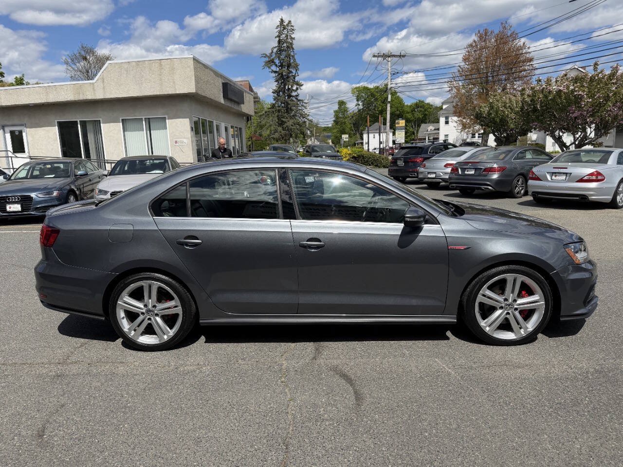 Used 2017 Volkswagen Jetta GLI FWD image 8