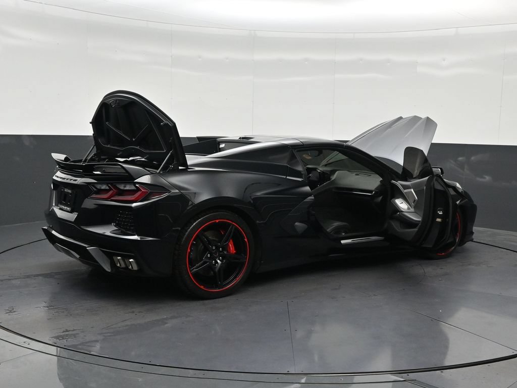 Used 2022 Chevrolet Corvette Stingray Premium Conv w/ Z51 Performance Package RWD image 30