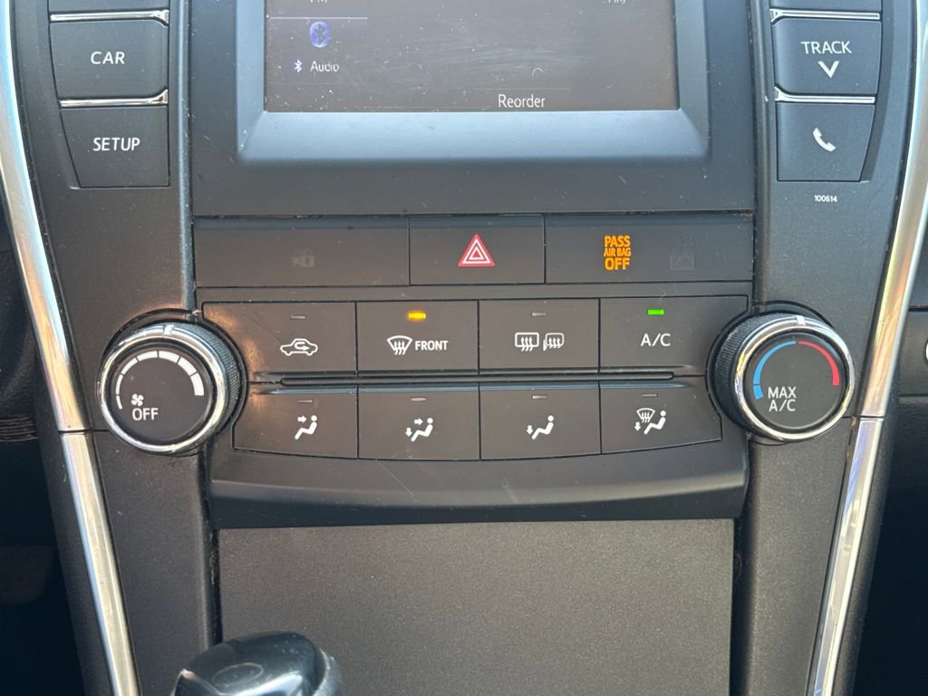 Used 2017 Toyota Camry SE image 23