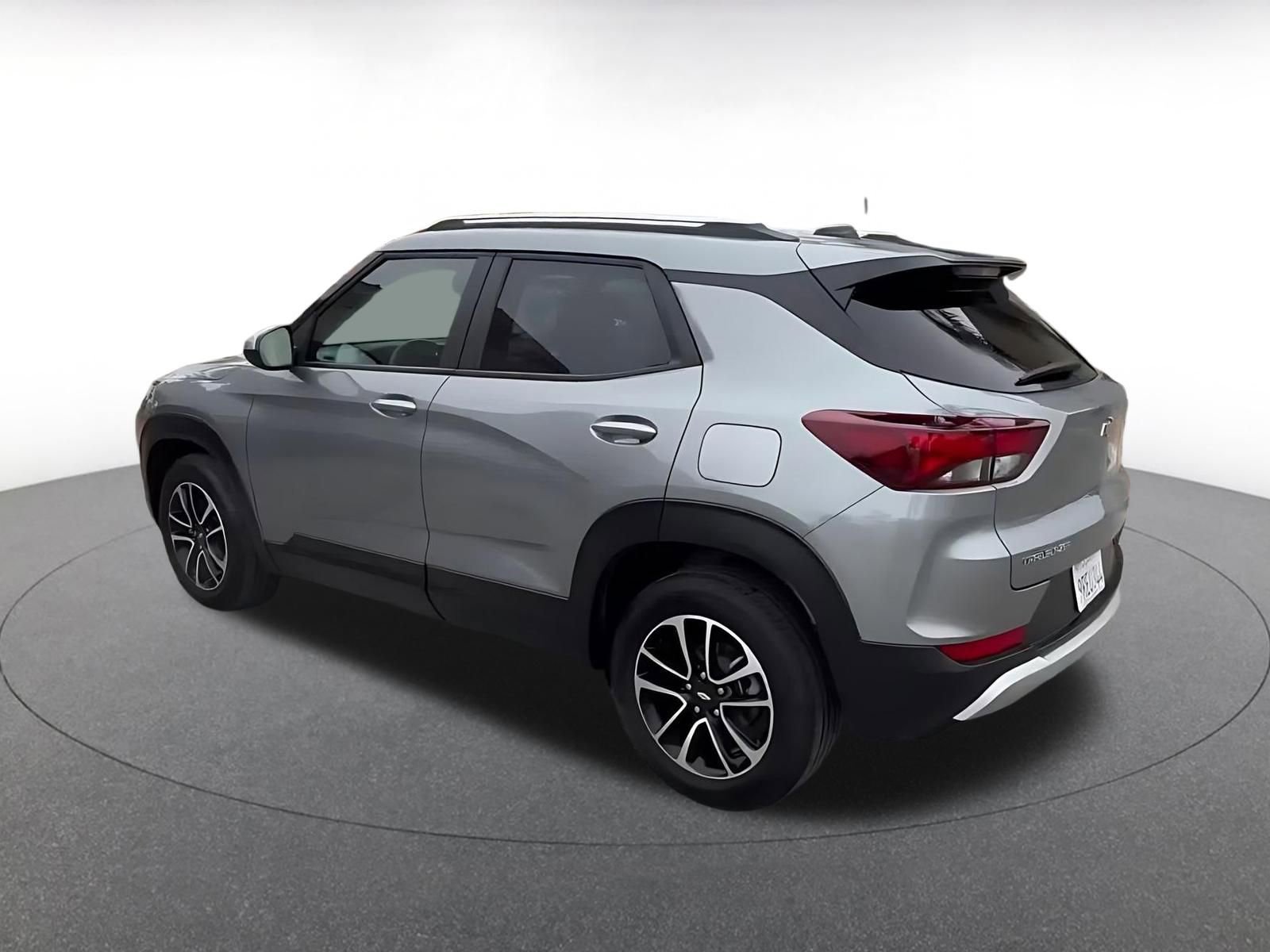 Used 2025 Chevrolet TrailBlazer LT FWD image 10