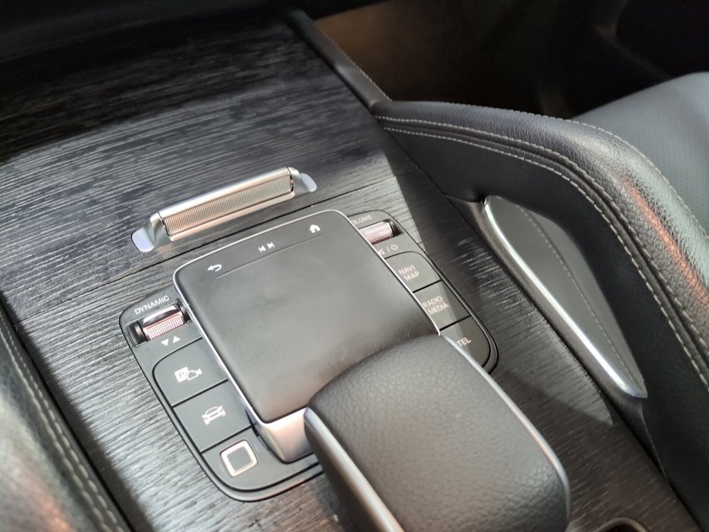 Used 2025 Mercedes-Benz GLE 350 4MATIC image 11