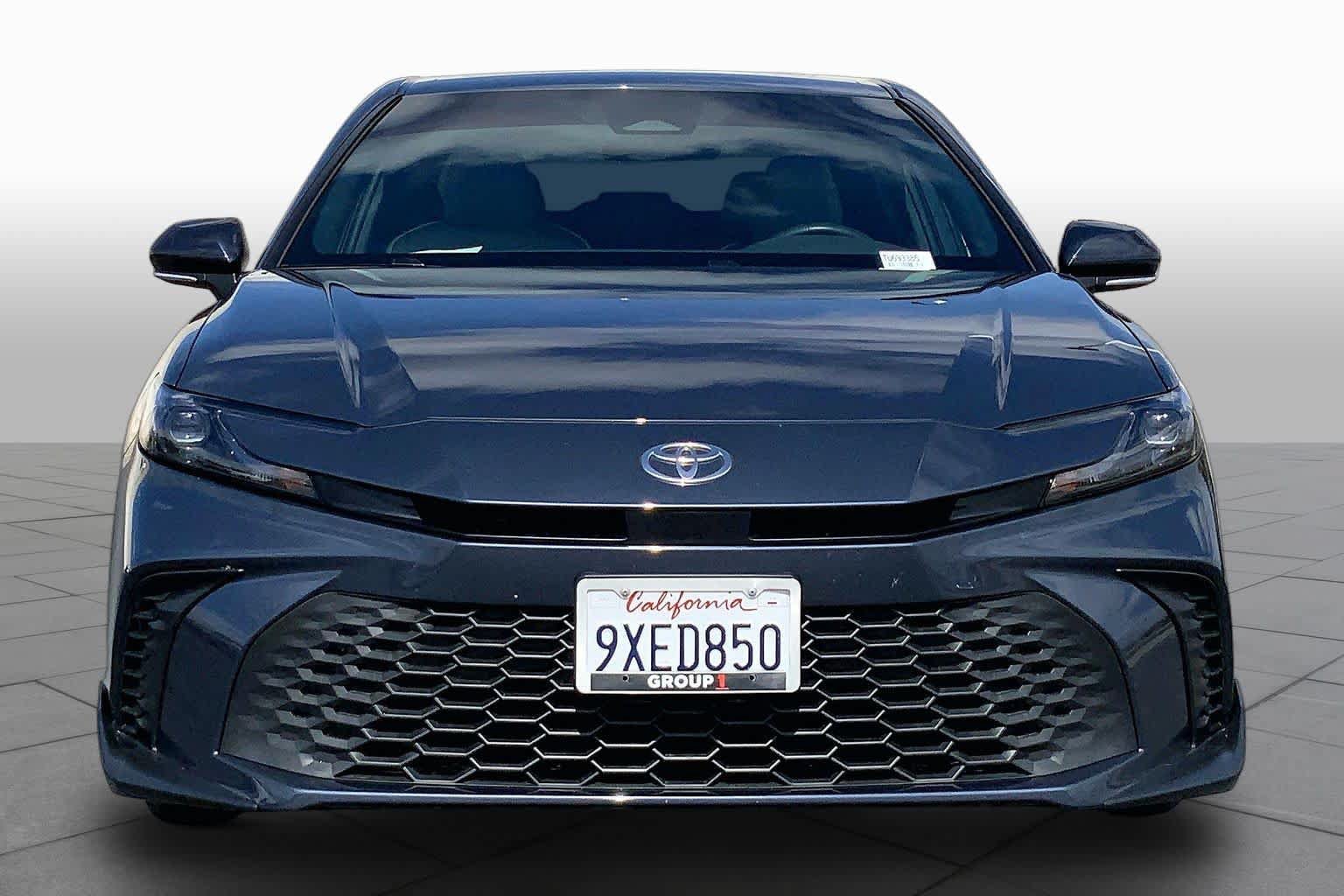 Used 2026 Toyota Camry SE FWD image 3