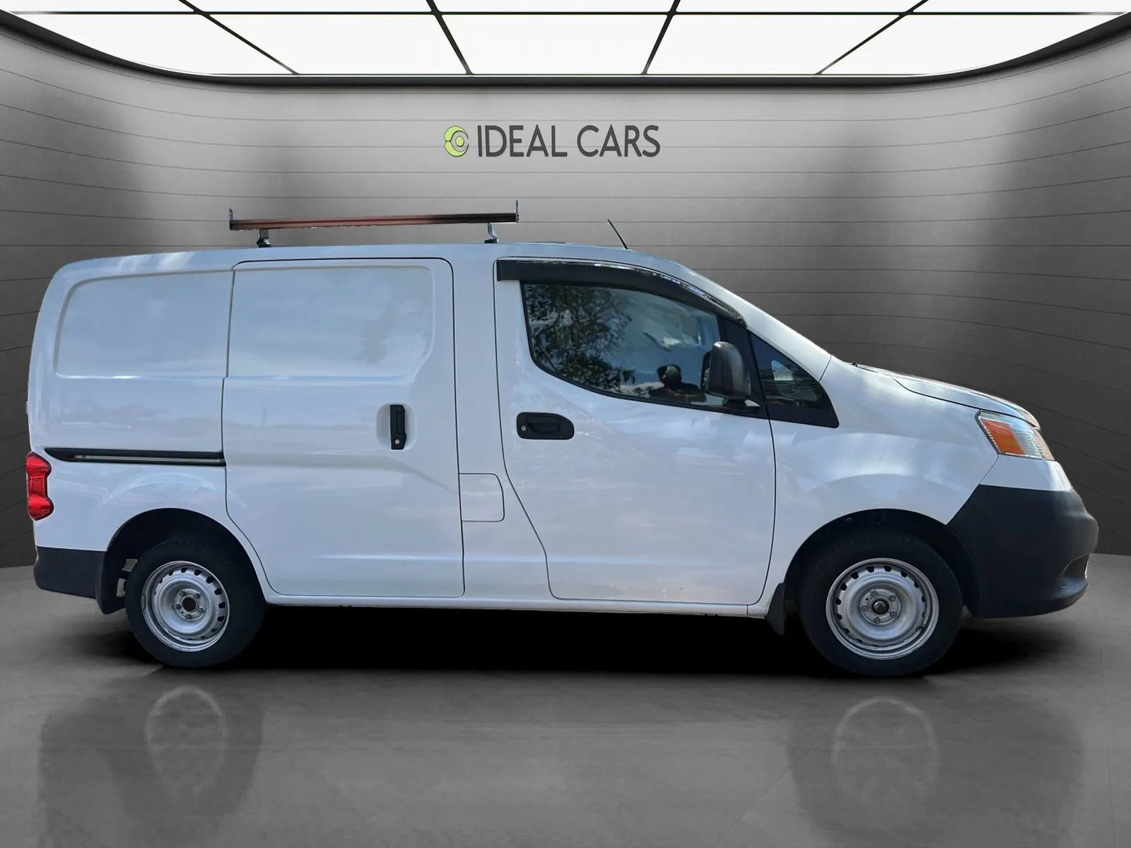 Used 2018 Nissan NV200 S FWD image 4