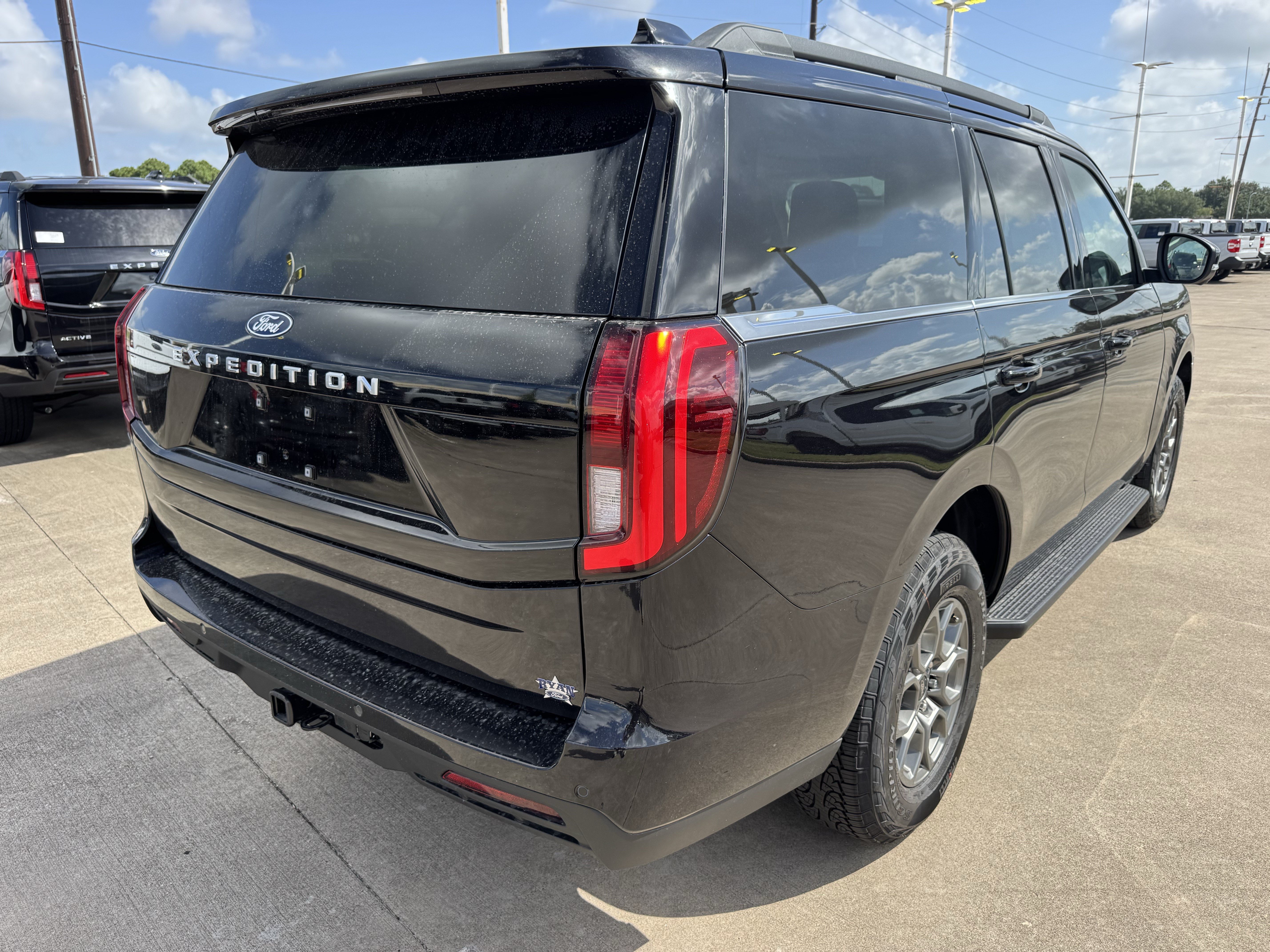 New 2027 Ford Expedition Active RWD image 8