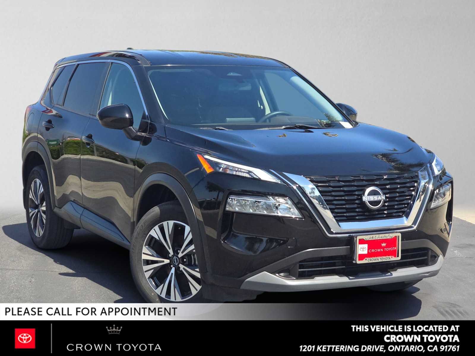 Used 2023 Nissan Rogue SV