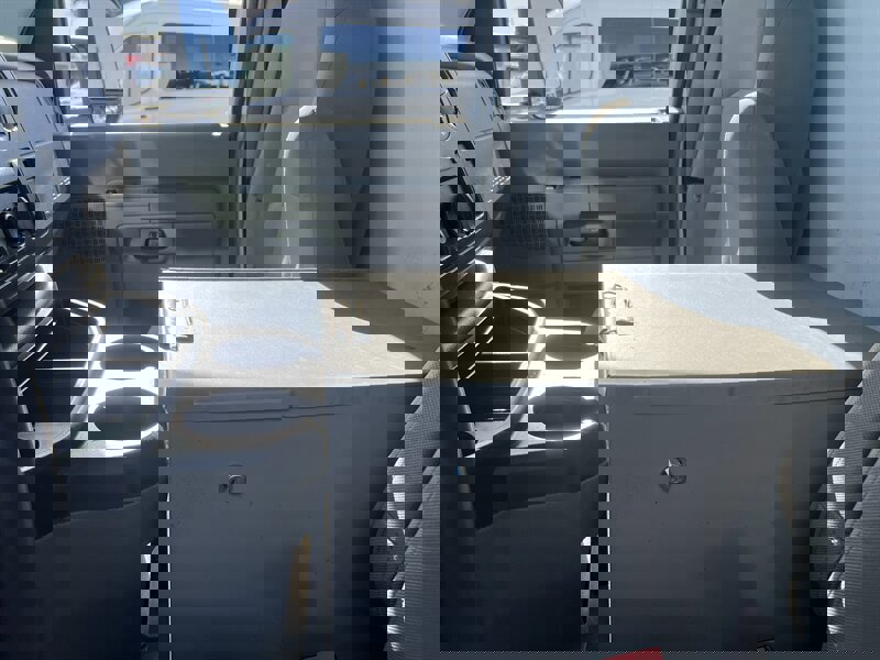 Used 2019 Ford E-450 and Econoline 450 Super Duty w/ Power Windows & Locks Group image 25