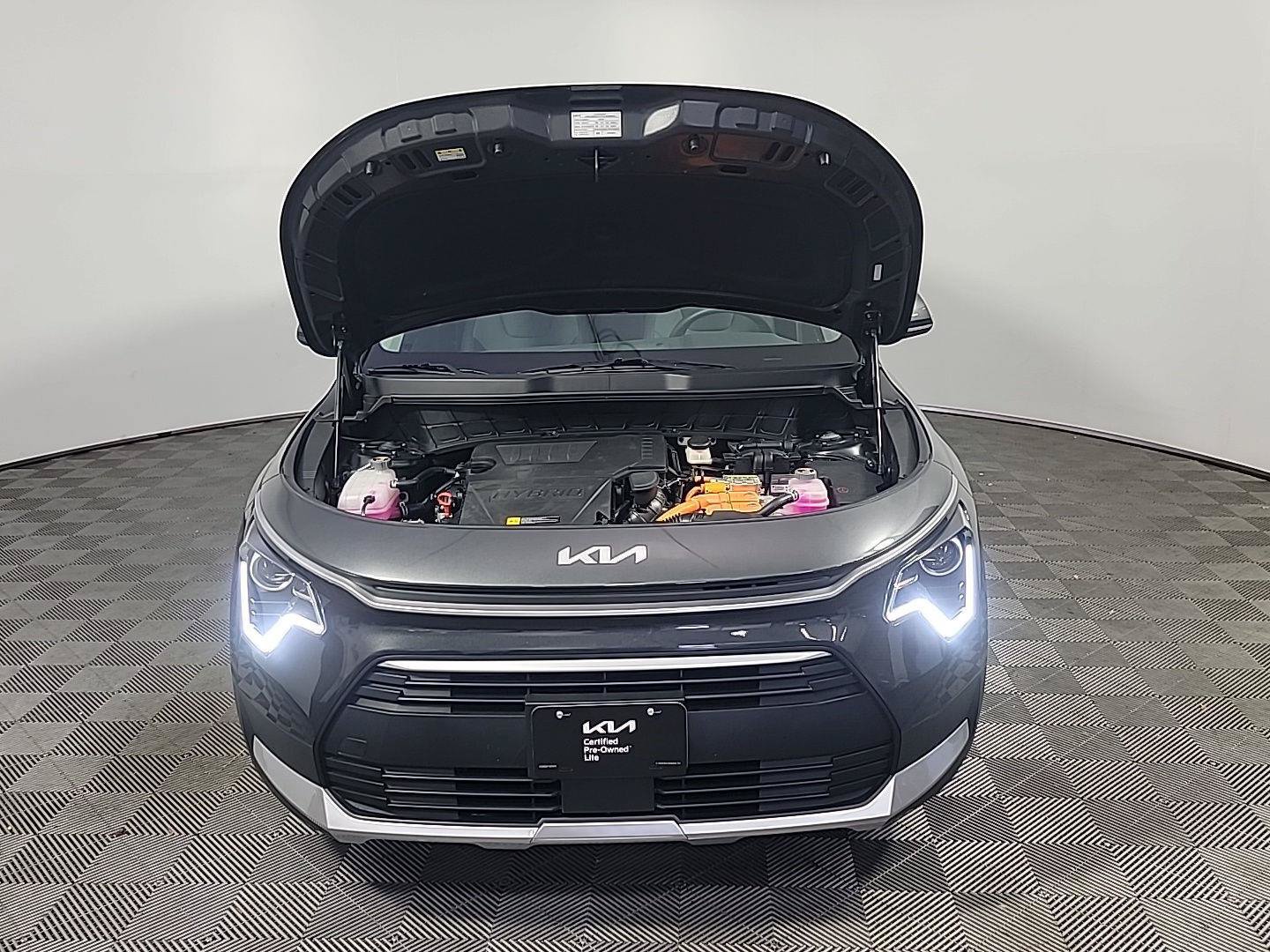 Certified 2023 Kia Niro EX FWD image 13