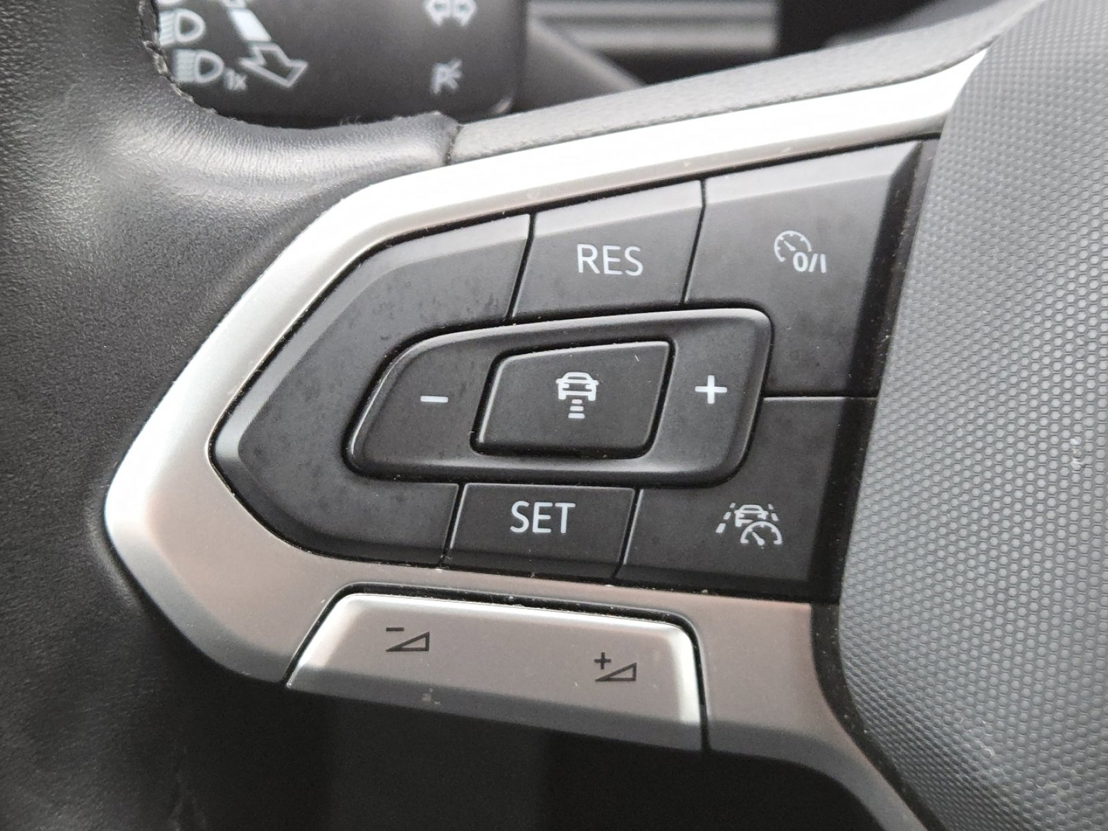 Used 2024 Volkswagen Jetta S image 8