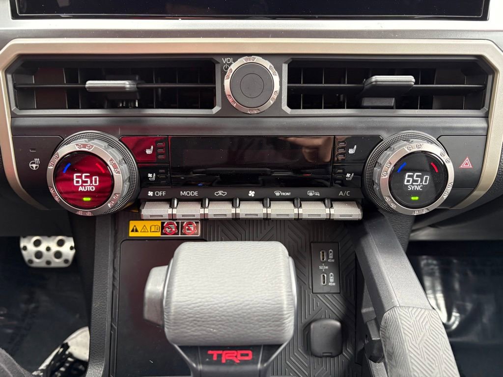 Certified 2025 Toyota Tacoma TRD Sport w/ TRD Sport Premium Package AWD/4WD image 28