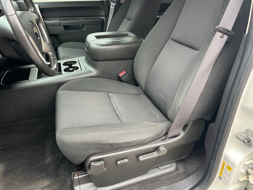 Used 2011 Chevrolet Silverado 1500 LT w/ All-Star Edition image 24