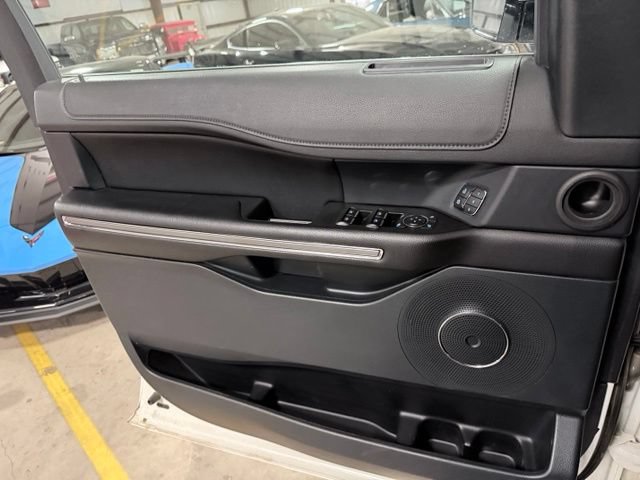 Used 2021 Ford Expedition XLT AWD/4WD image 31
