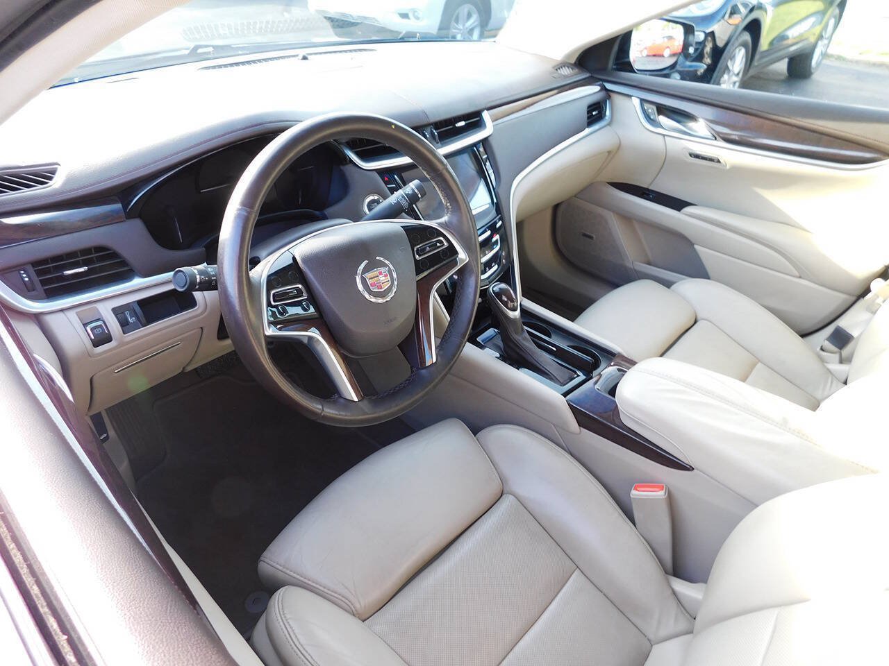 Used 2014 Cadillac XTS Luxury w/ Driver Awareness Package FWD image 18